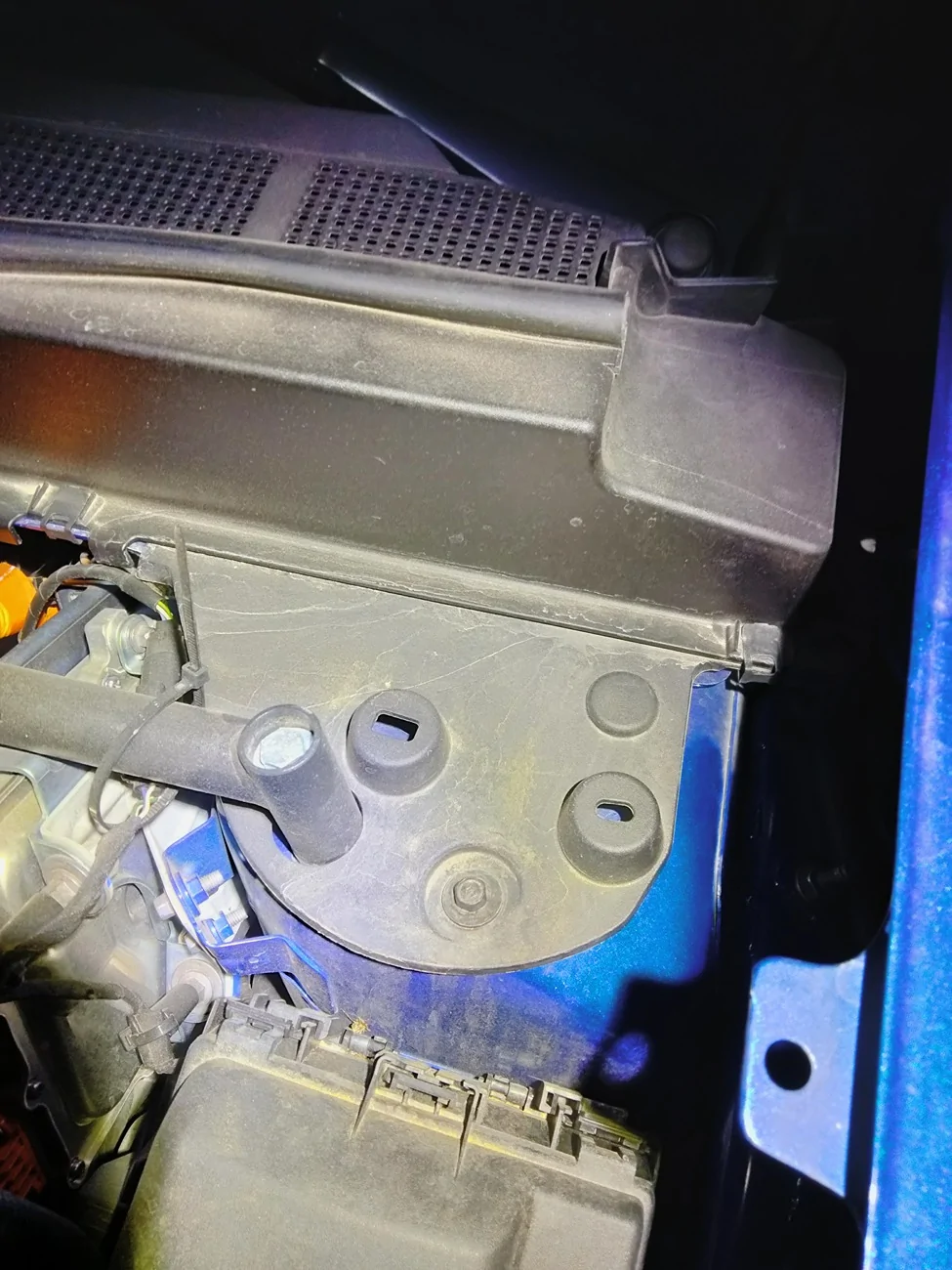 Ford Maverick electrical connector. IMG20260508185157