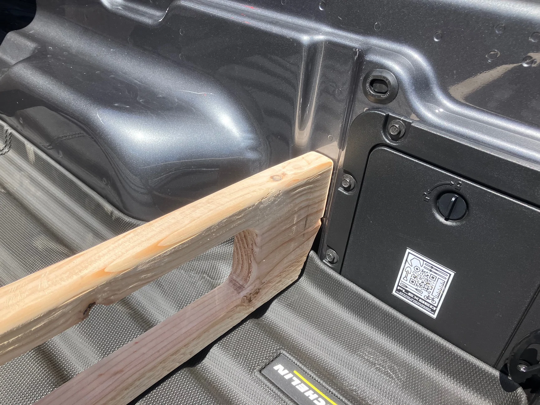 Ford Maverick Correct board for rear slot? IMG_0985