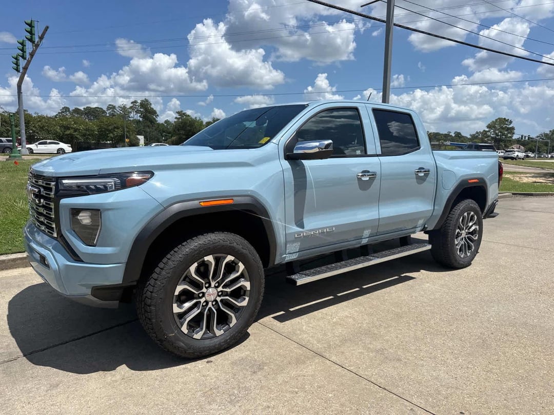 Ford Maverick New owner: ‘26 in *that* color 2025-denali-in-glacier-metallic-v0-8t6bd8lkn4if1