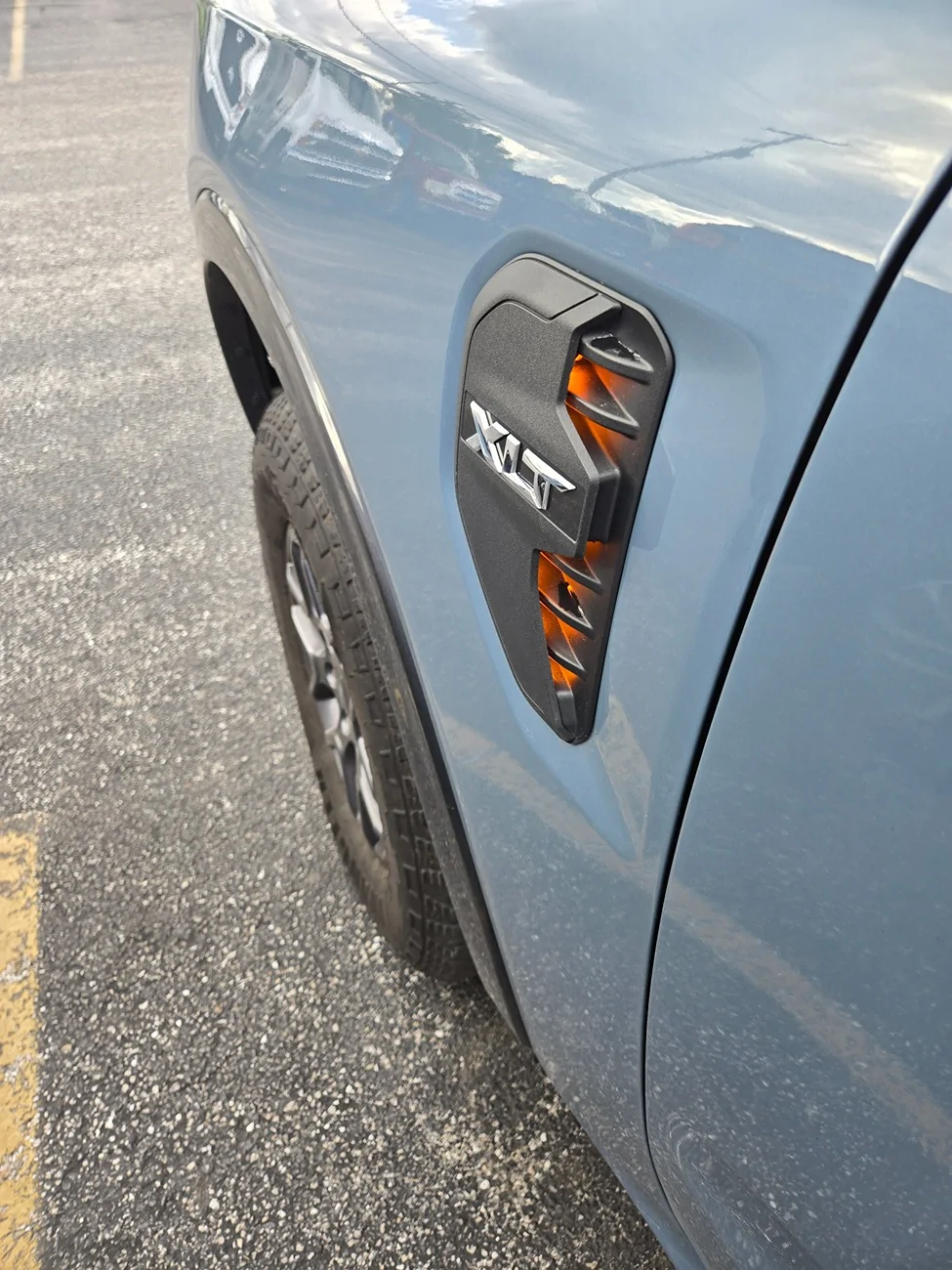 Ford Maverick Side vent lighting 20260514_090919