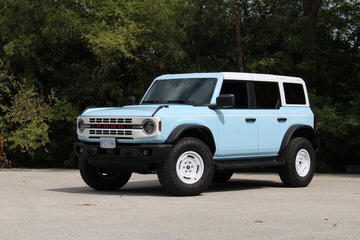 Ford Maverick New owner: ‘26 in *that* color 2025-ford-bronco-heritage-review