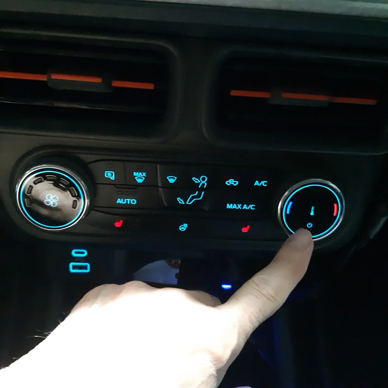 Ford Maverick AC always come on at startup? 20260518_070328