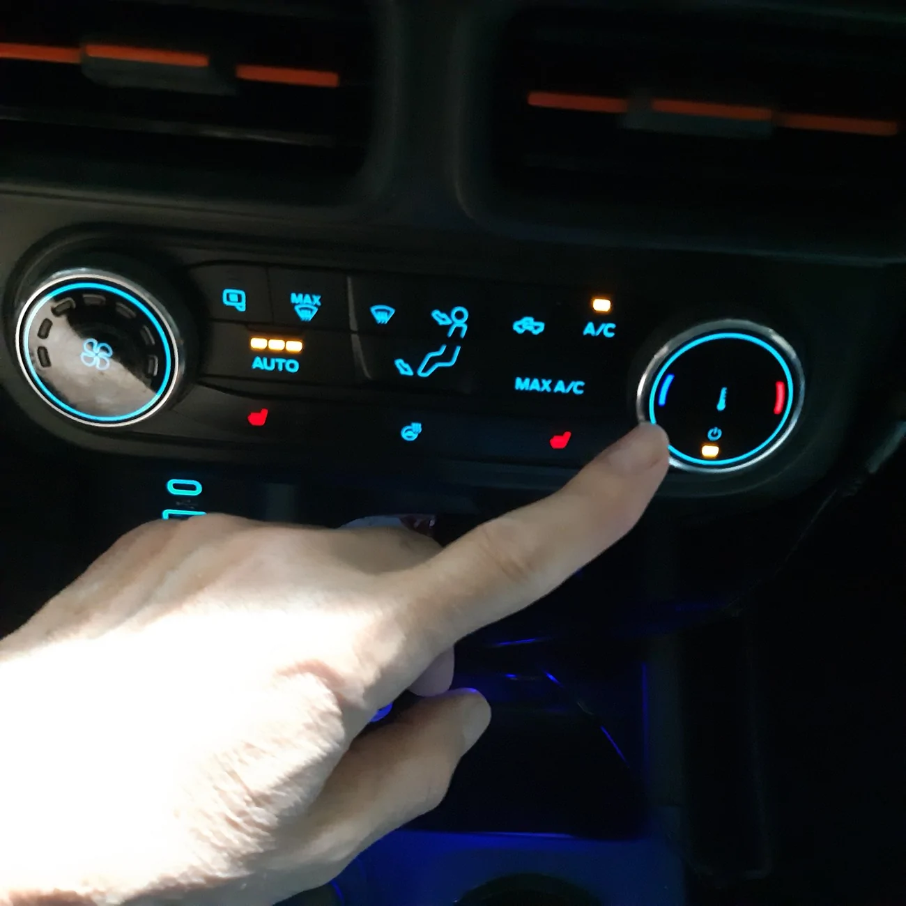 Ford Maverick AC always come on at startup? 20260518_070424