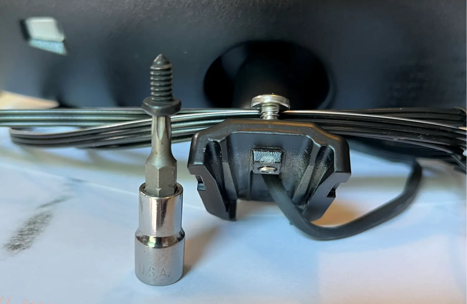 Ford Maverick Installing Dimming mirror - lost my darn mirror mount screw 1779646859507-5t