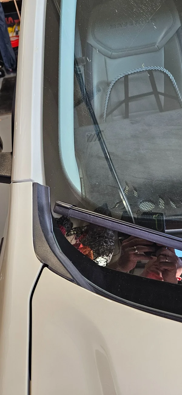 Ford Maverick Is this how everybody's passenger wiper rests. 20260524_185708