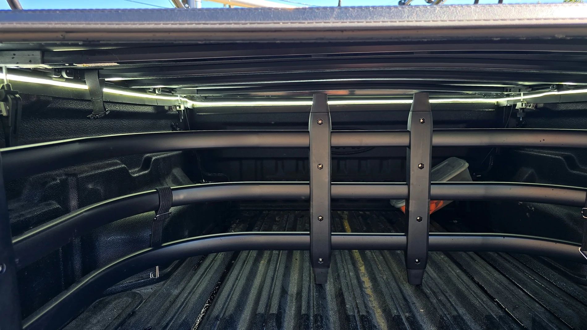 Ford Maverick What have those with bed lighting done? (22 XL) 20260512_163236