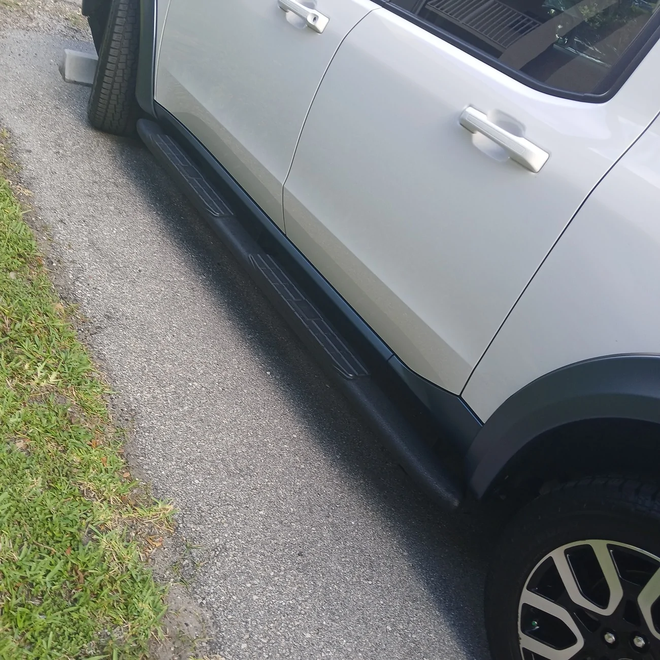 Ford Maverick UPDATE Side steps / running board for 2024 Maverick hybrid 20260525_174250