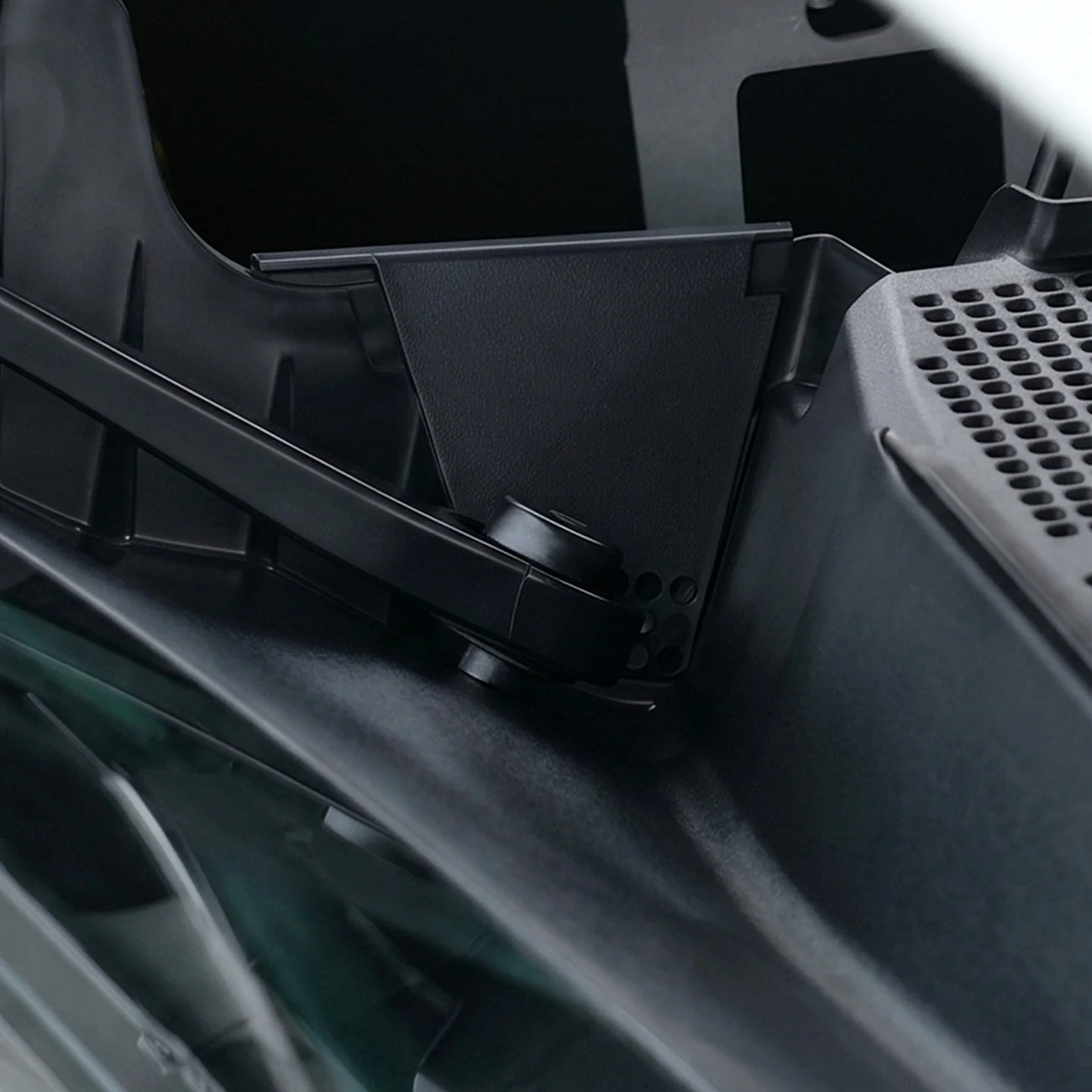 Ford Maverick 🚨 Mabett New Product: Maverick Hood Water Barrier Protector 3
