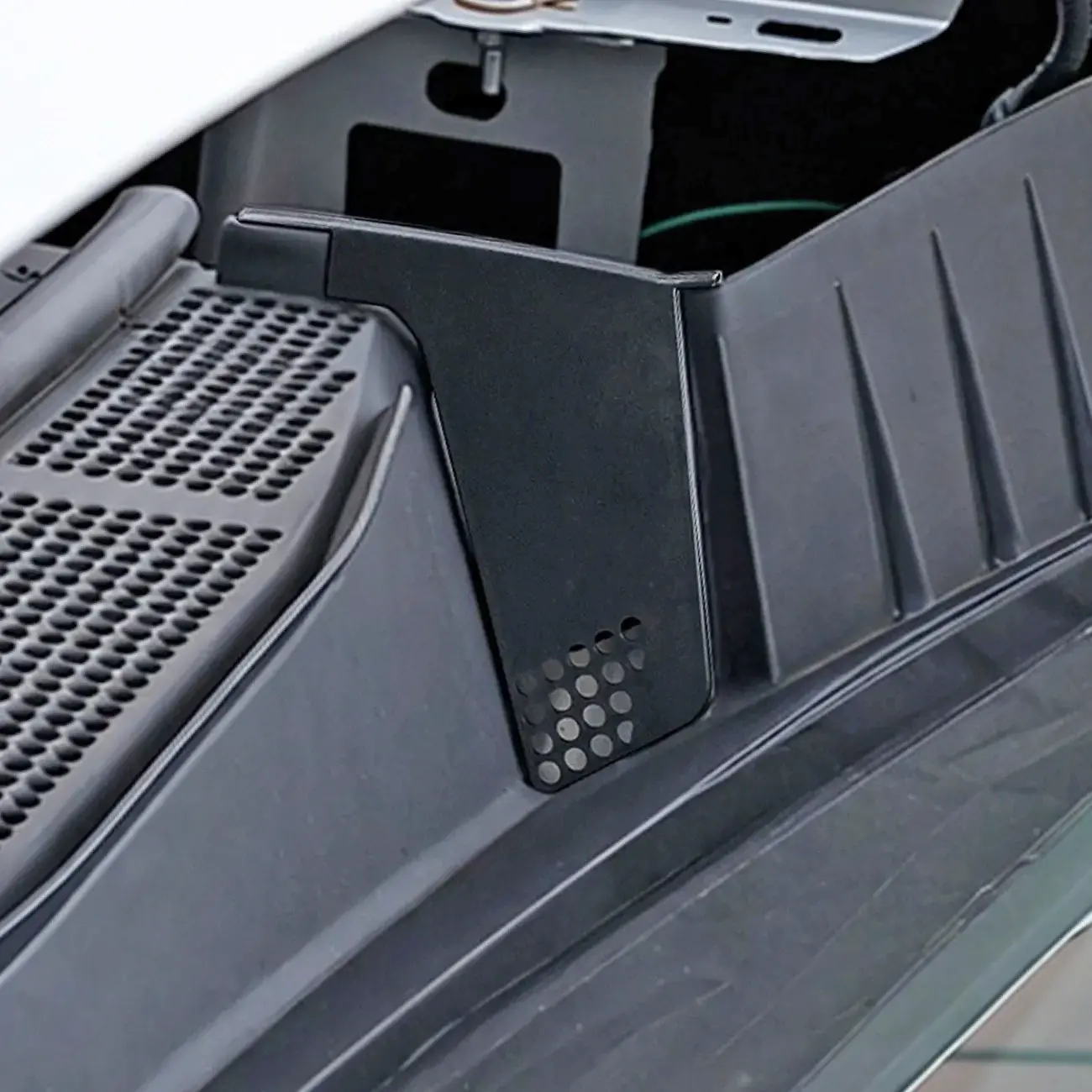 Ford Maverick 🚨 Mabett New Product: Maverick Hood Water Barrier Protector 245119-fcd4bf8668fe23e900bc042b29eb870