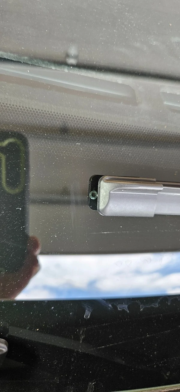 Ford Maverick Is this how everybody's passenger wiper rests. 20260526_152947