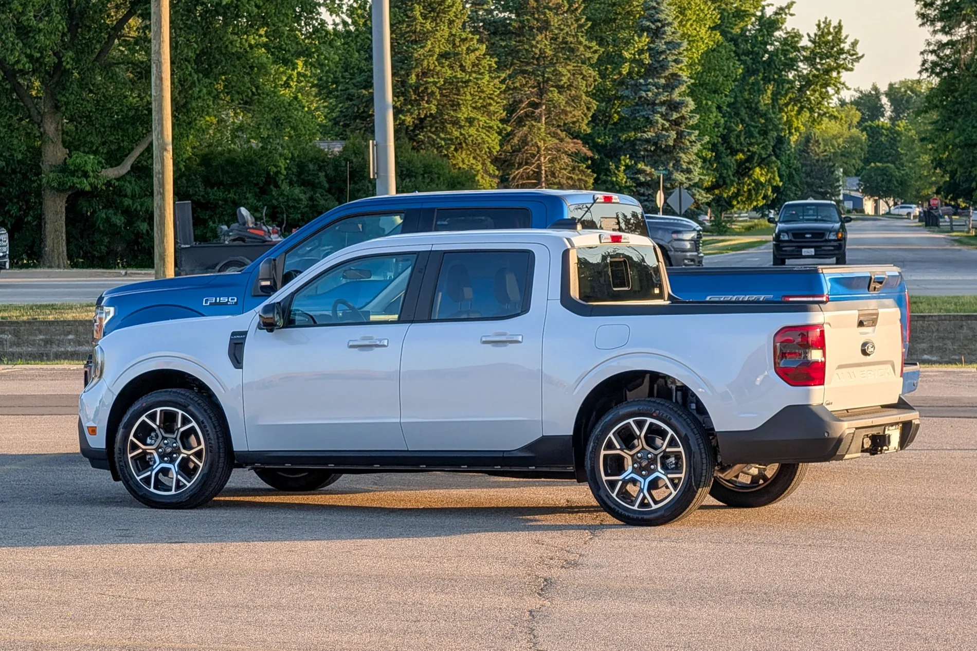 Ford Maverick '26 Lariat Hybrid in Space White - IL 22414
