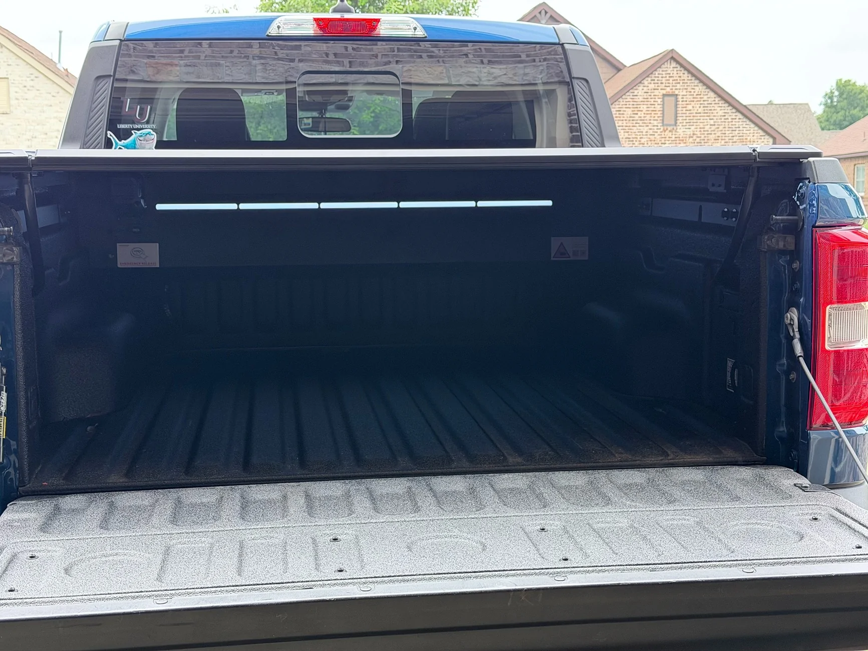 Ford Maverick Review - Wolfbox SmartSlide Electric Retractable Bed Cover IMG_2126