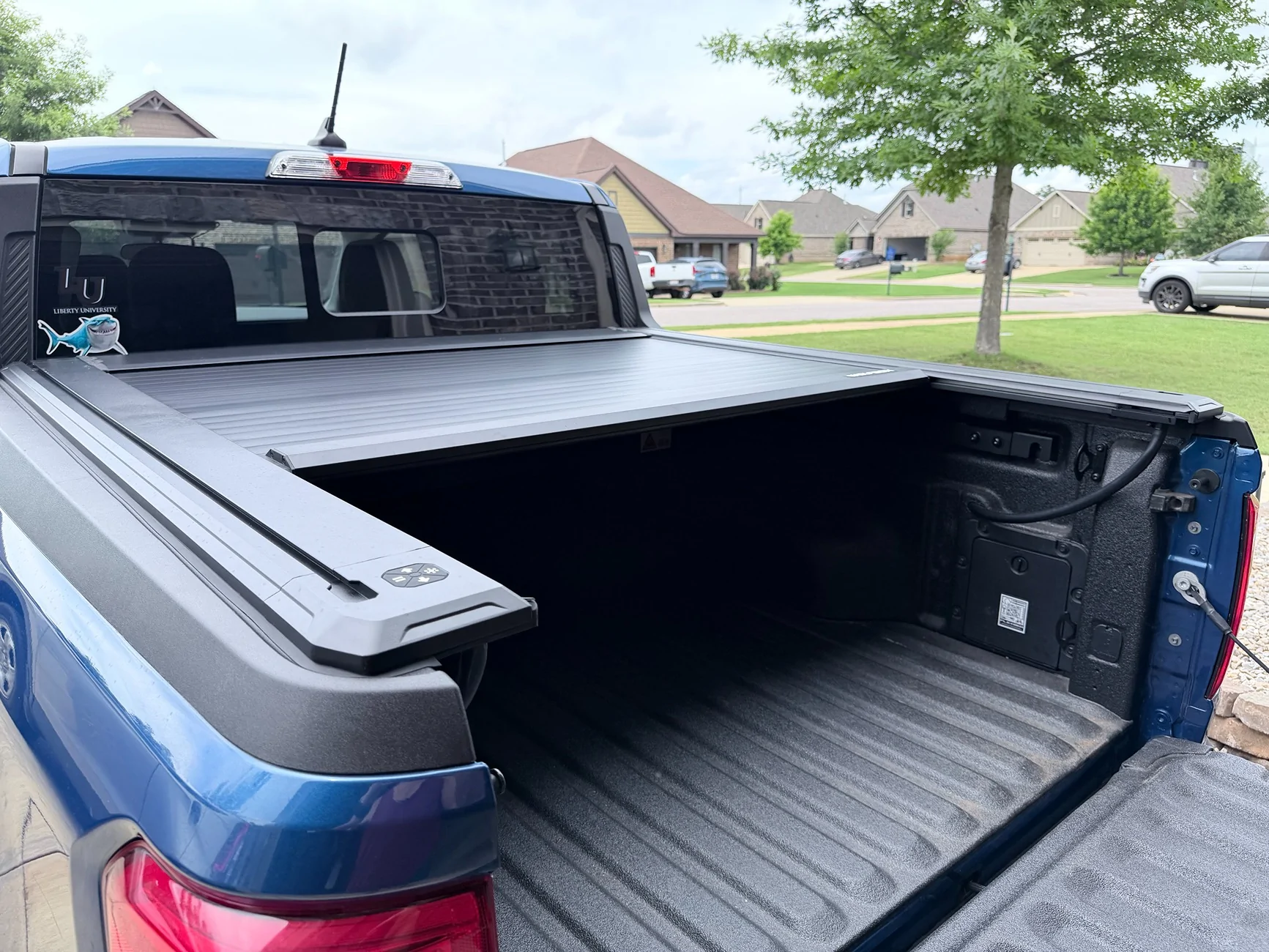 Ford Maverick Review - Wolfbox SmartSlide Electric Retractable Bed Cover IMG_2129
