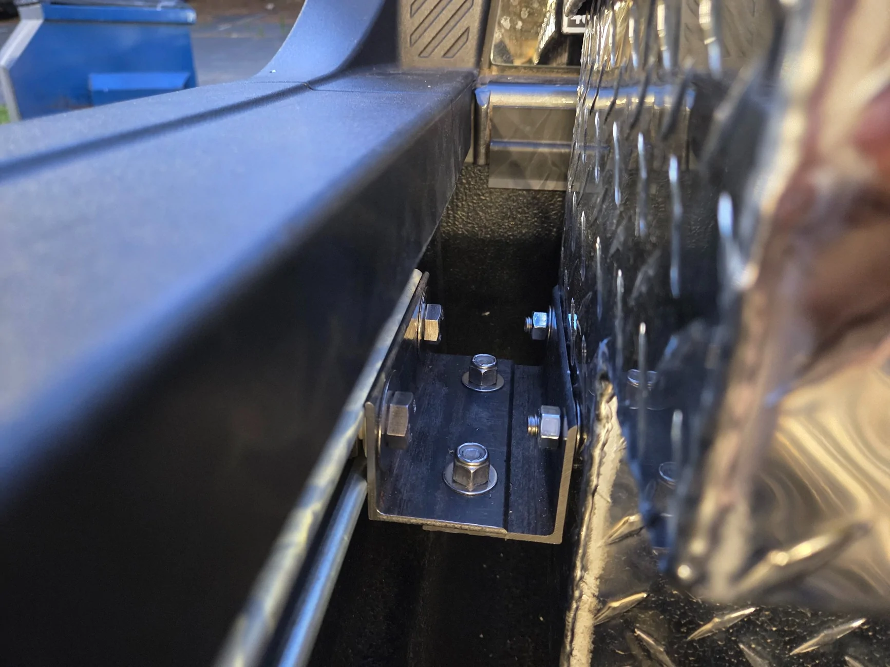 Ford Maverick DIY Toolbox and Ladder Rack - Modifications to fit the Maverick bed 20260520_205154