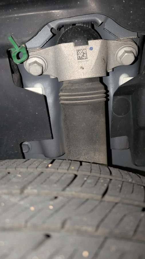 MAV Hybrid Manual Fuel Door Lever.webp