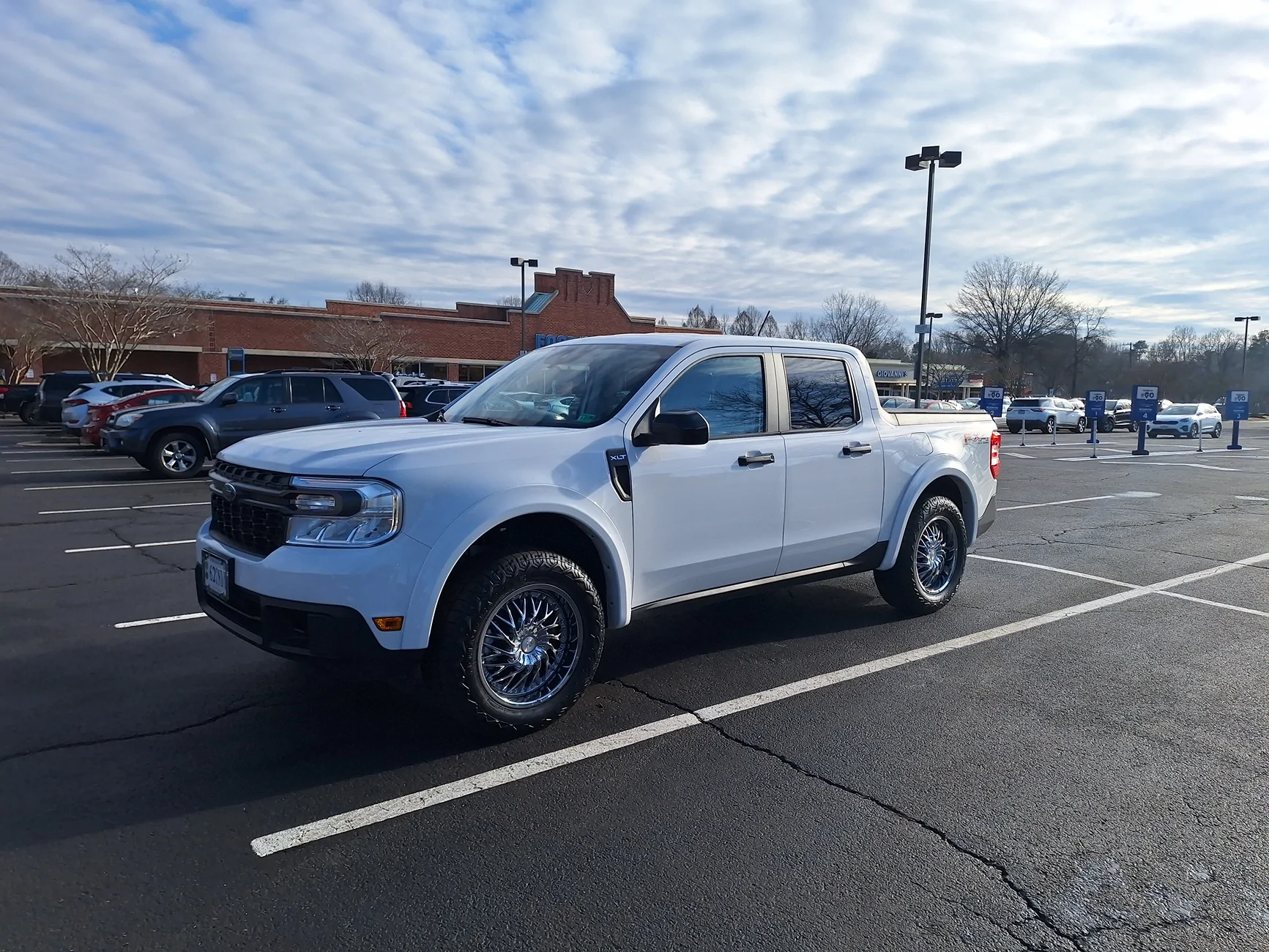 Ford Maverick Aftermarket / Custom Wheels & Tire Photos and Specs (on Maverick) -- Add Yours 1000004839