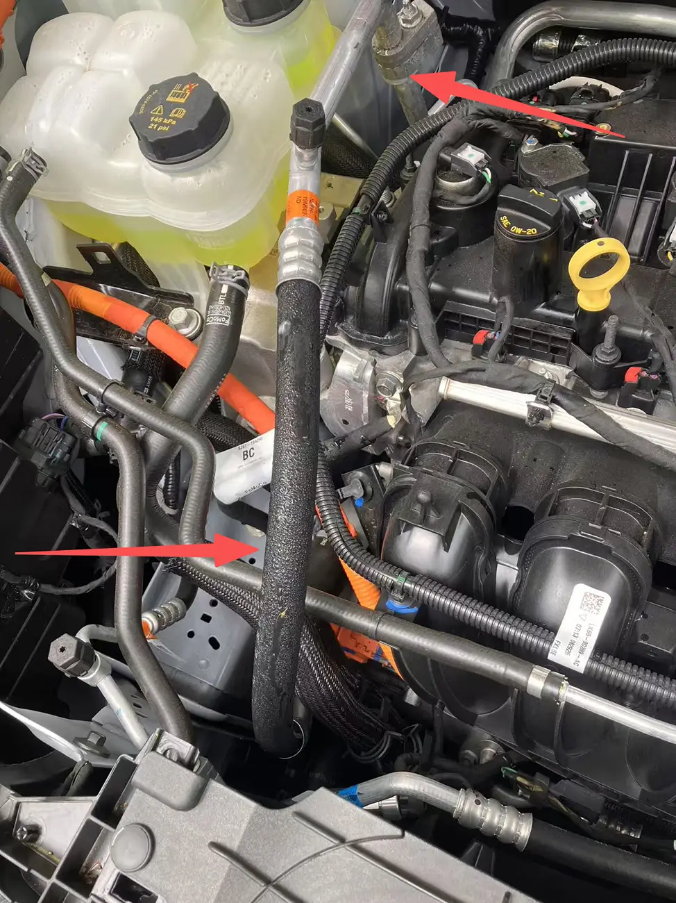 Ford Maverick [Solved]Is It Normal for the A/C Line Near the Engine to Be Cold and Have Condensation? ac1