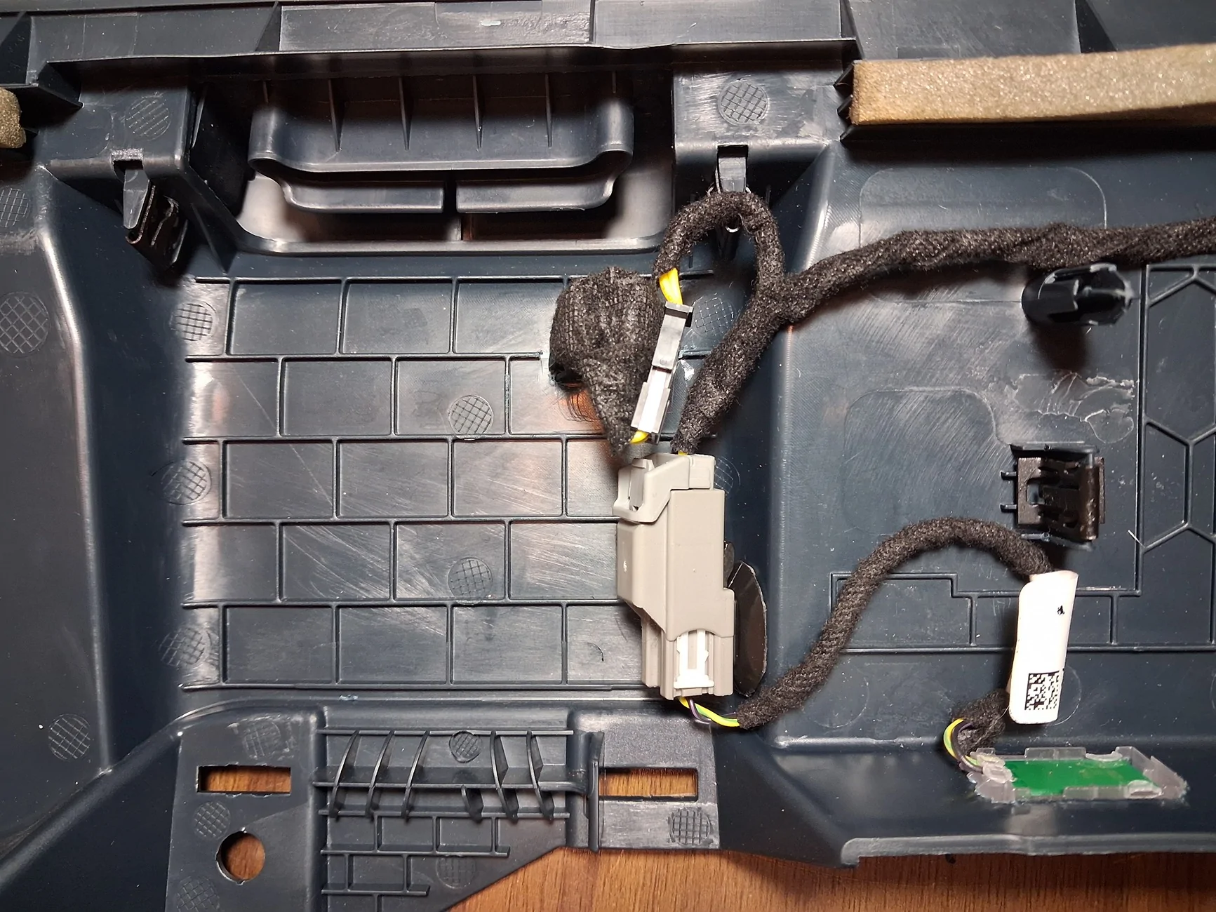 Ford Maverick Behind Rear Seat DIY Light Install 20260510_005813