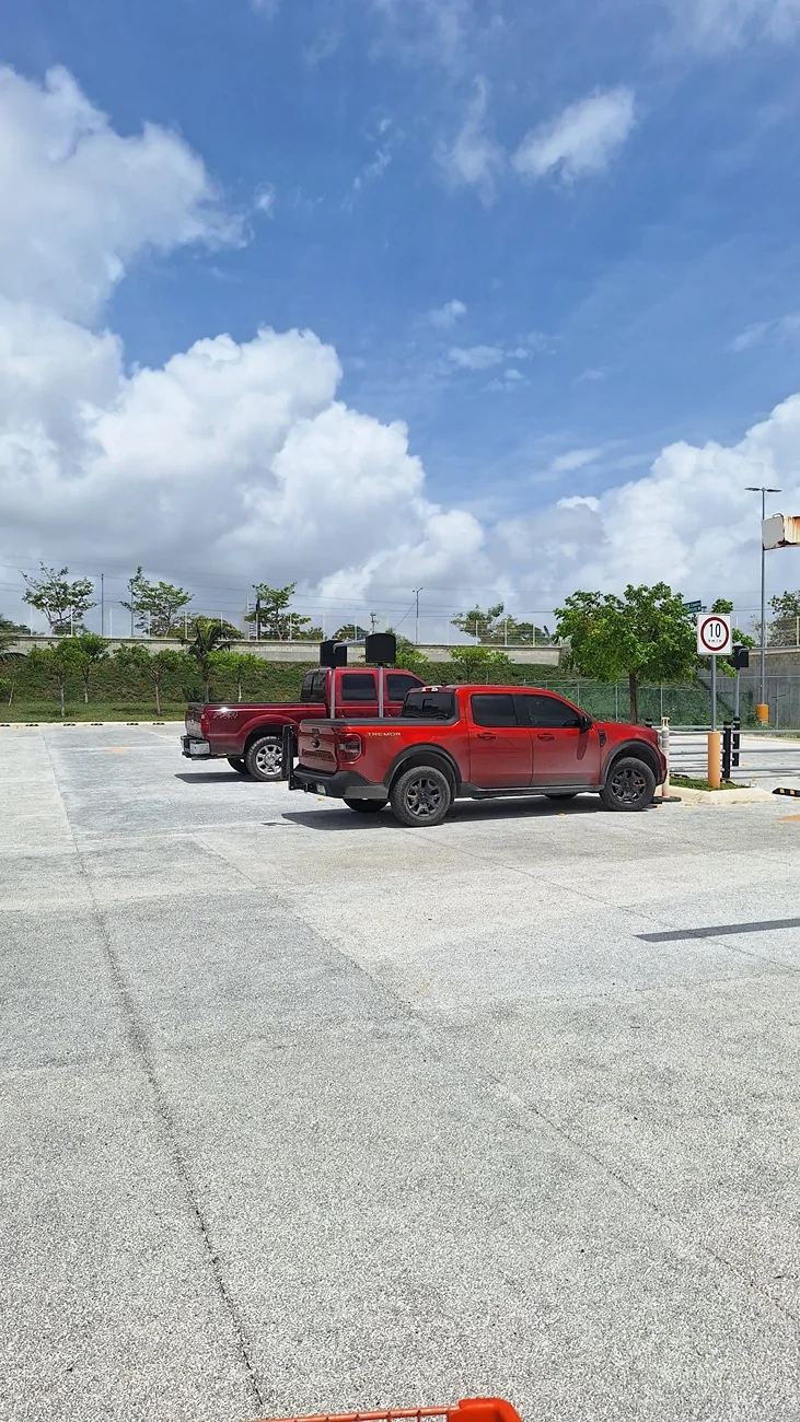 Ford Maverick Post your Maverick next to ridiculously large trucks - photos thread 20260612_112028