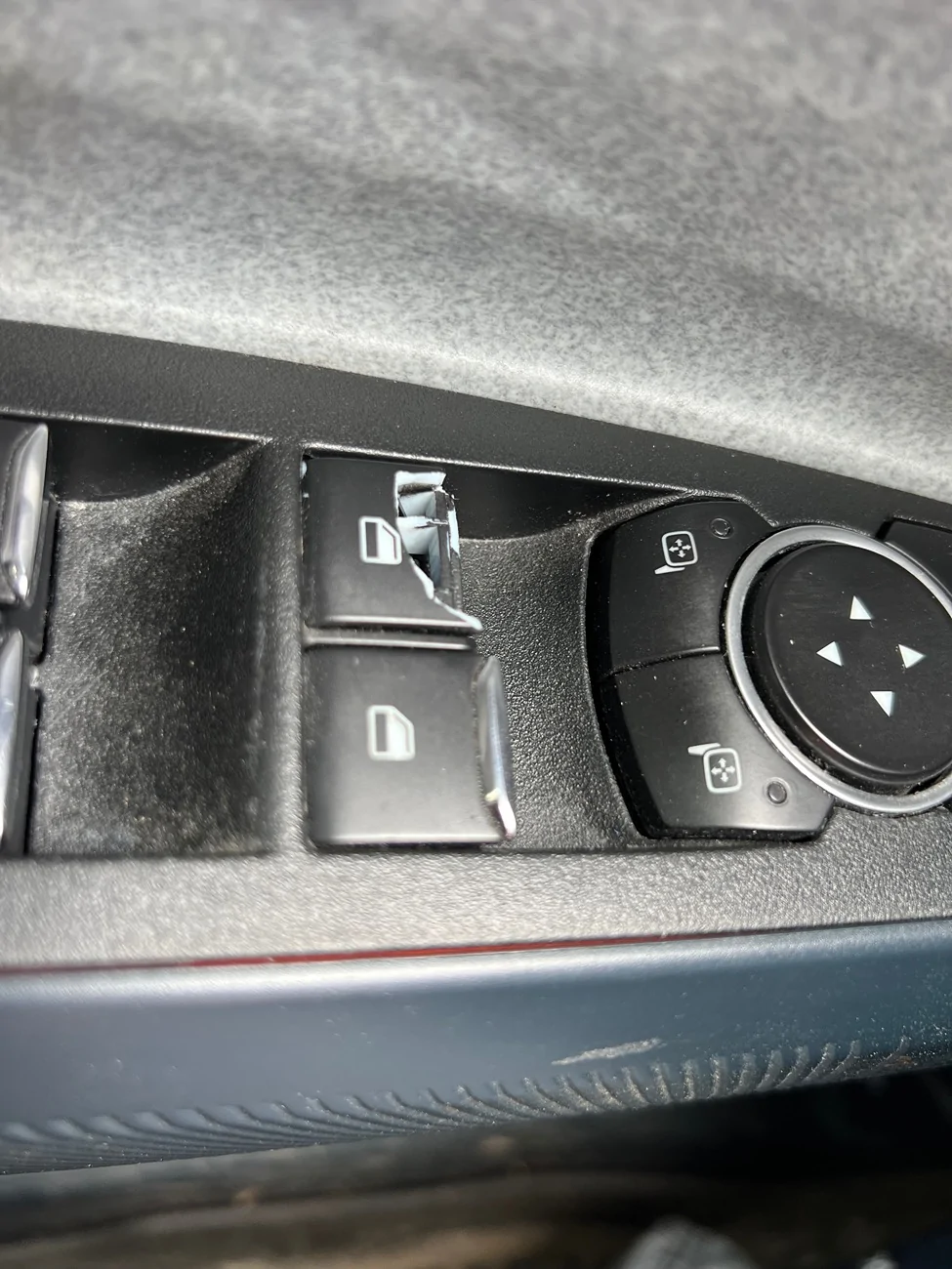 Ford Maverick 2022 XLT is causing me strife lately. AC out, EVAP throwing codes, window switch button disintegrates... IMG_1670