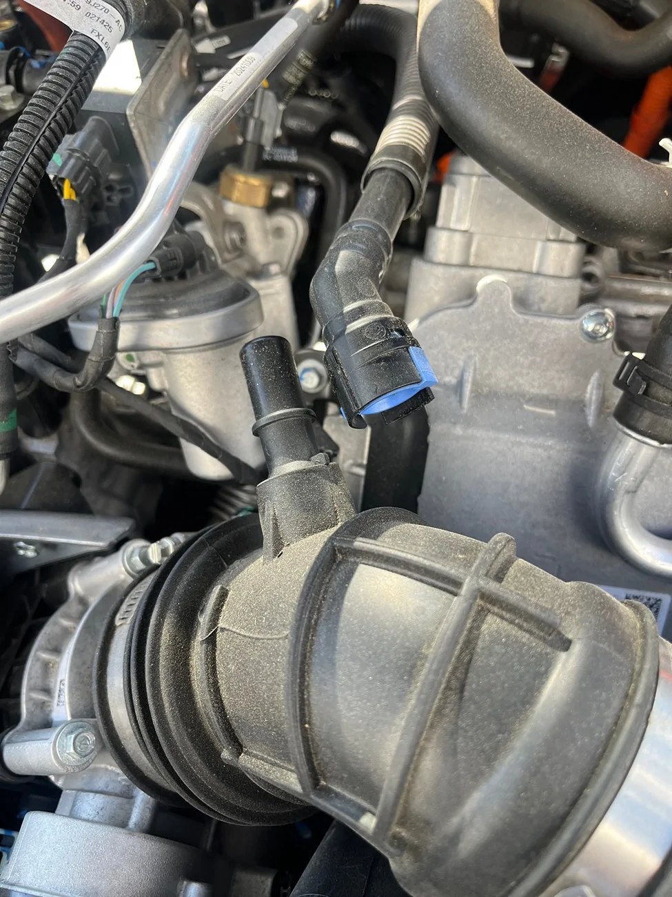 Ford Maverick Disconnected air hose thingy/connector IMG_6863