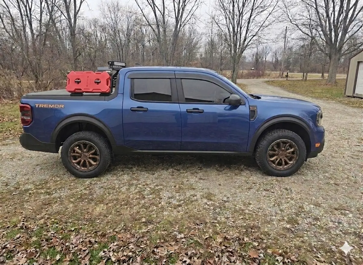 Ford Maverick Curious to see what the herd thinks of this roll bar 1781709553289