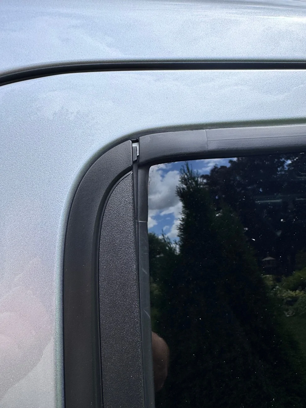 Ford Maverick ❌ Rear Window Weatherstrip Splitting Already? Anyone Else? IMG_9950