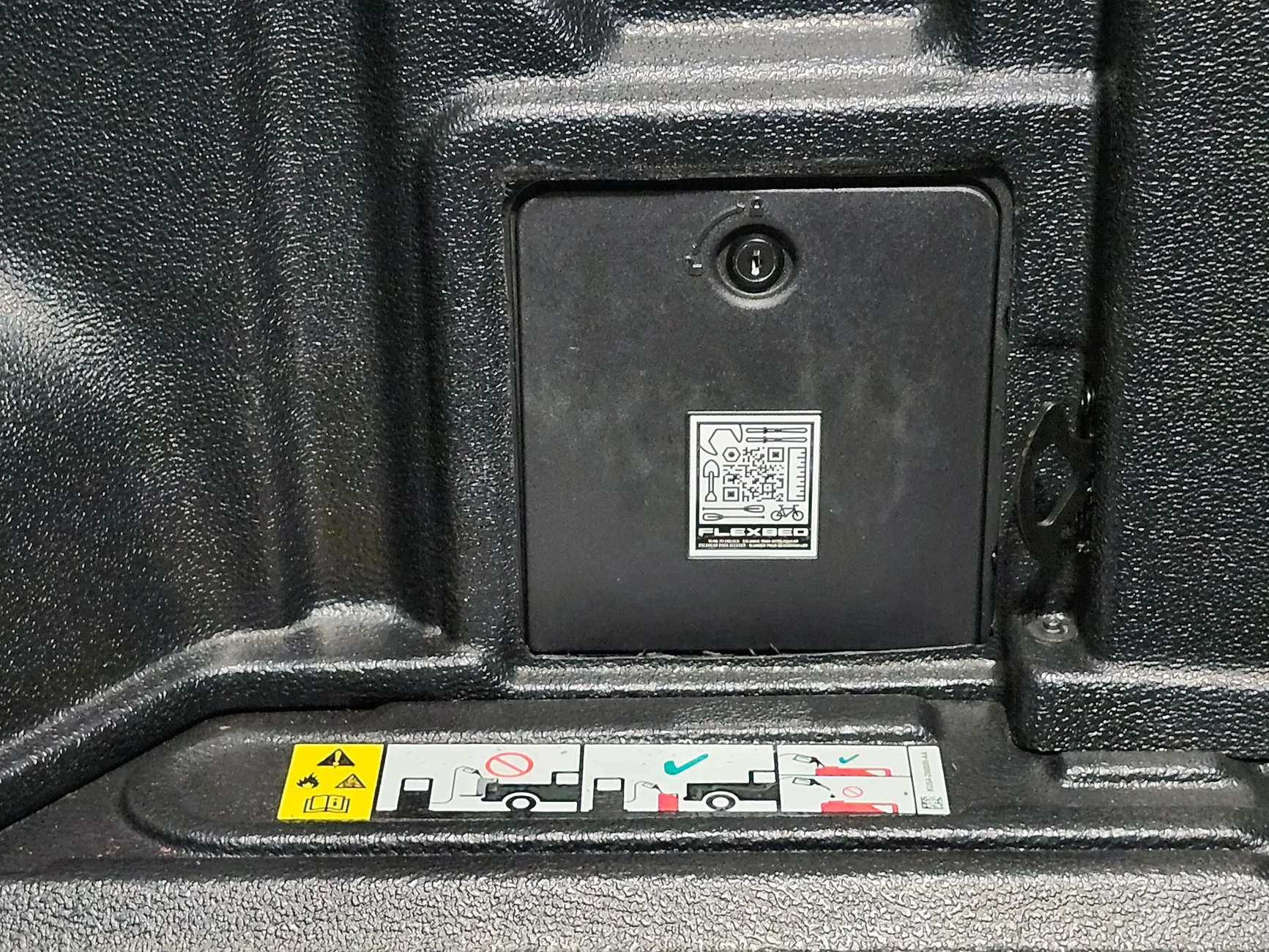 Ford Maverick Has anybody ever had issues with the bed storage cubby geting stolen? 1000003443
