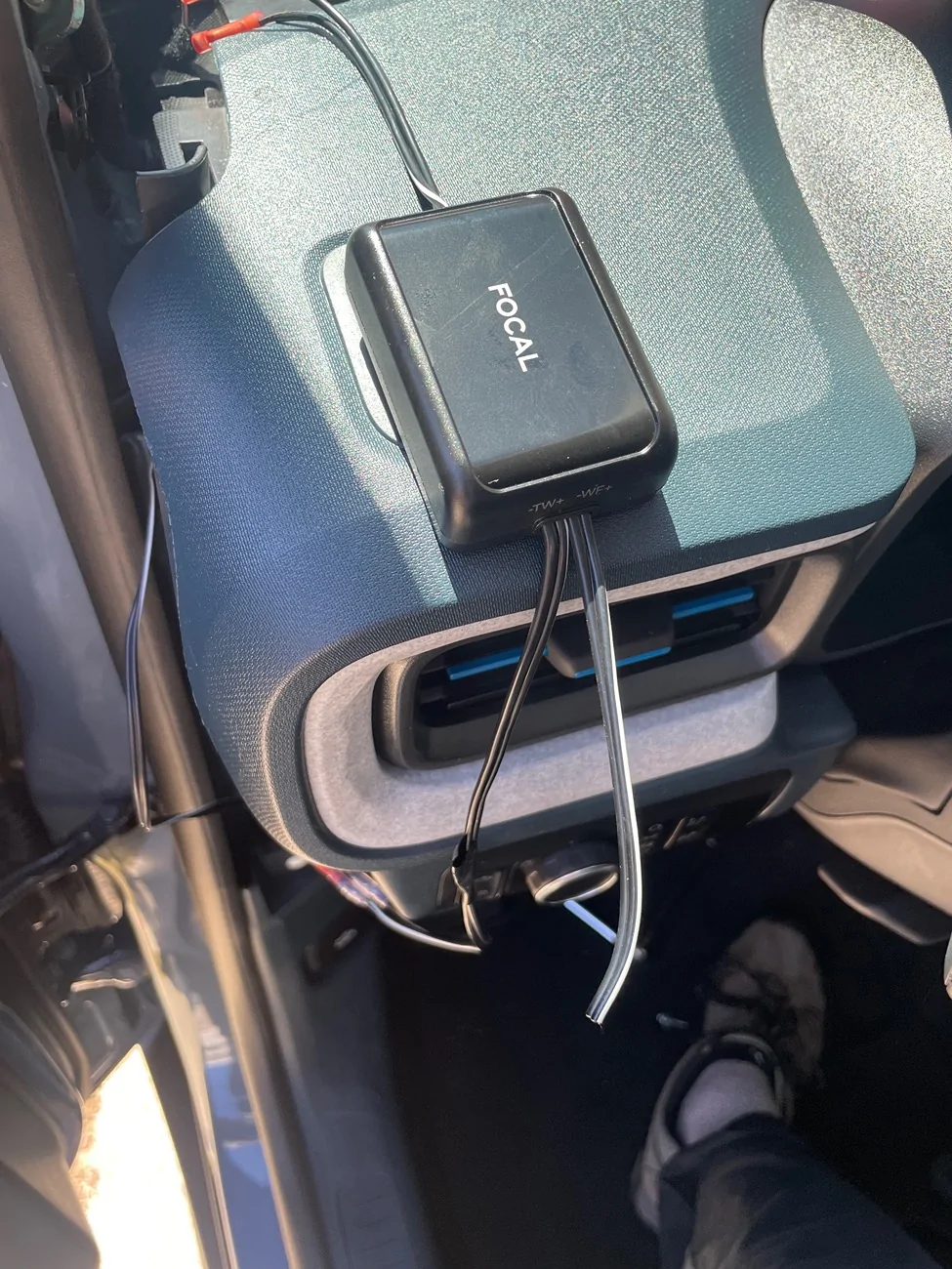 Ford Maverick Kicker Key 200.4 tuning for Hybrid XLT non B&O system IMG_1455