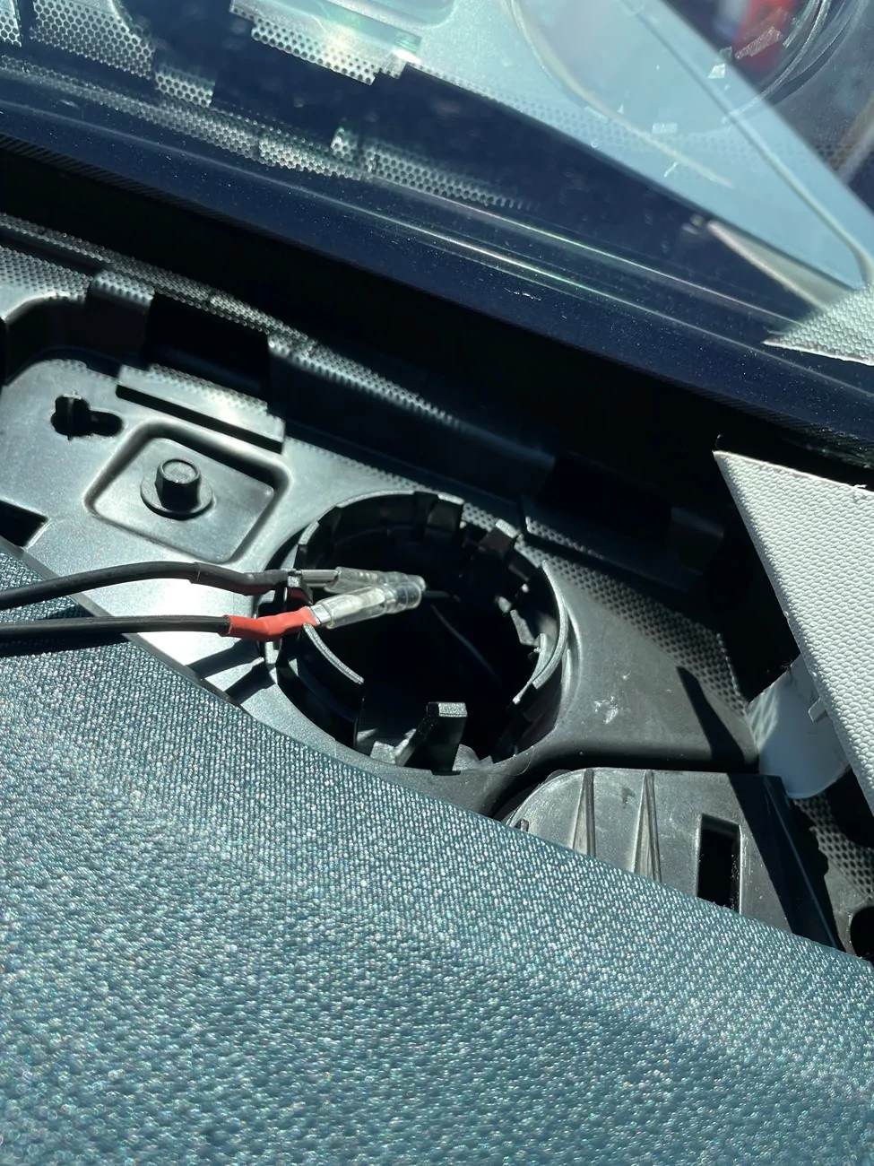 Ford Maverick Kicker Key 200.4 tuning for Hybrid XLT non B&O system IMG_1461