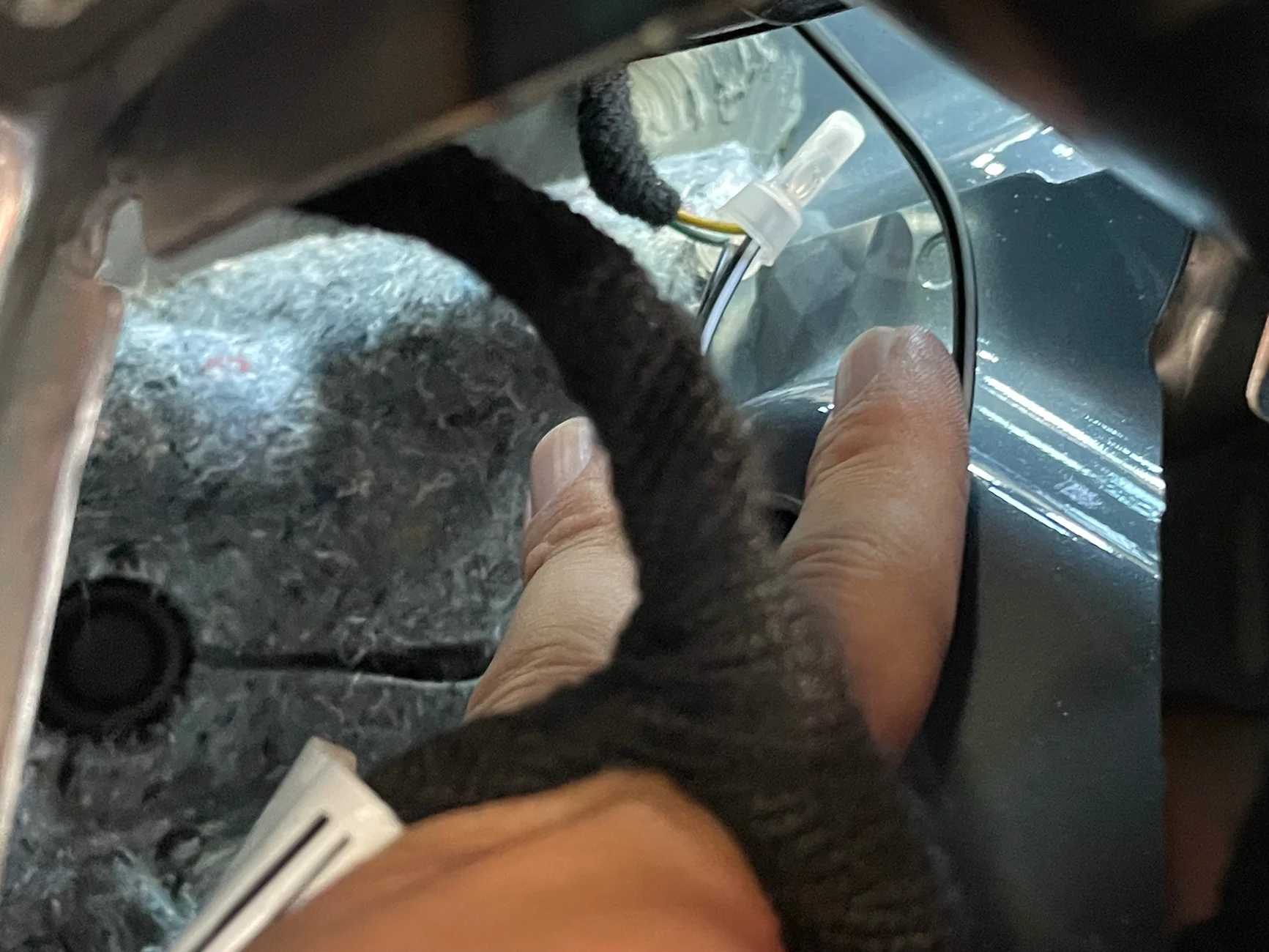 Ford Maverick Kicker Key 200.4 tuning for Hybrid XLT non B&O system IMG_1462