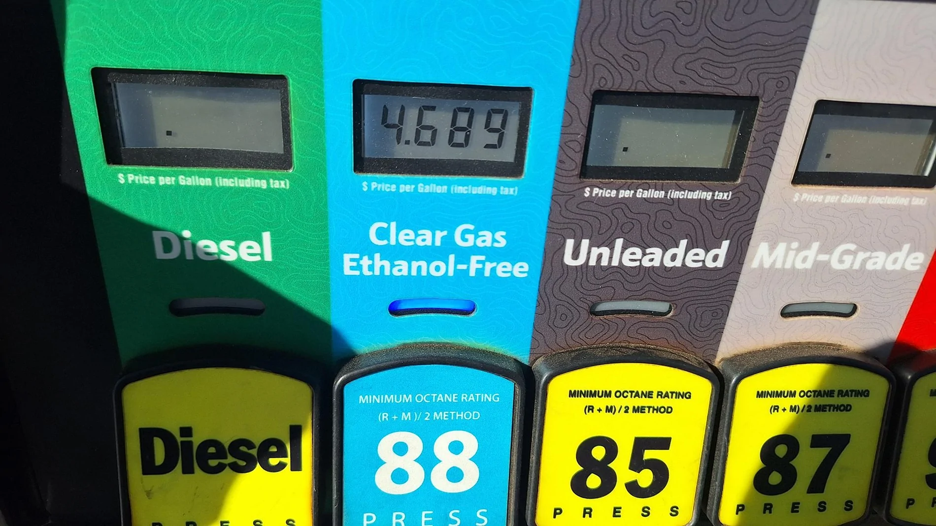 Ford Maverick Extreme gas mileage using non ethanol fuel gas-pumps2