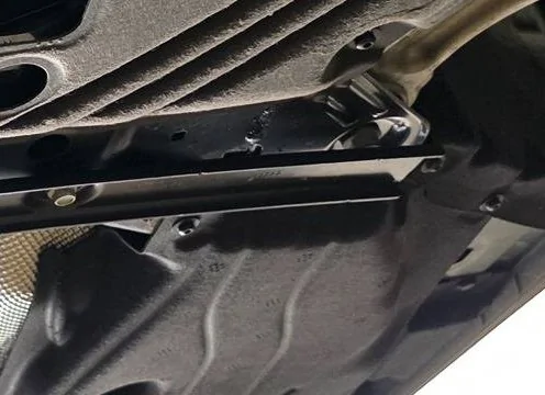 Ford Maverick What is the function of this cross bar? 247787-06865a841e39f3bb12d5419bcd07cddd