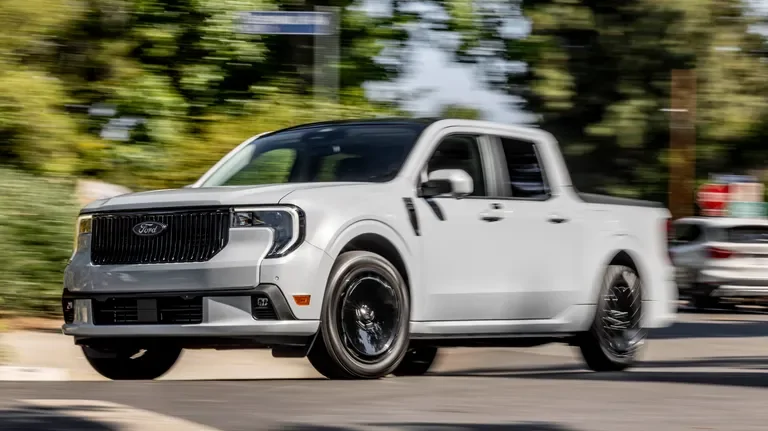 Ford Maverick 🐺🏎️ 2026 Maverick Lobo Yearlong Review: A Real Truck and a Street Truck? (Motortrend) 1782069193699-sl