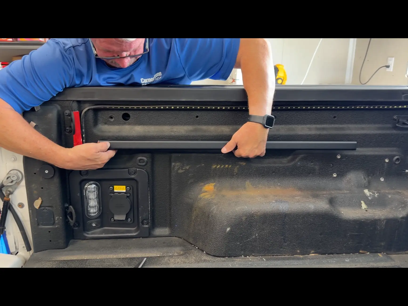 Ford Maverick NEW WOLFBOX ELECTRIC COVER (provided free by wolfbox) IMG_2941