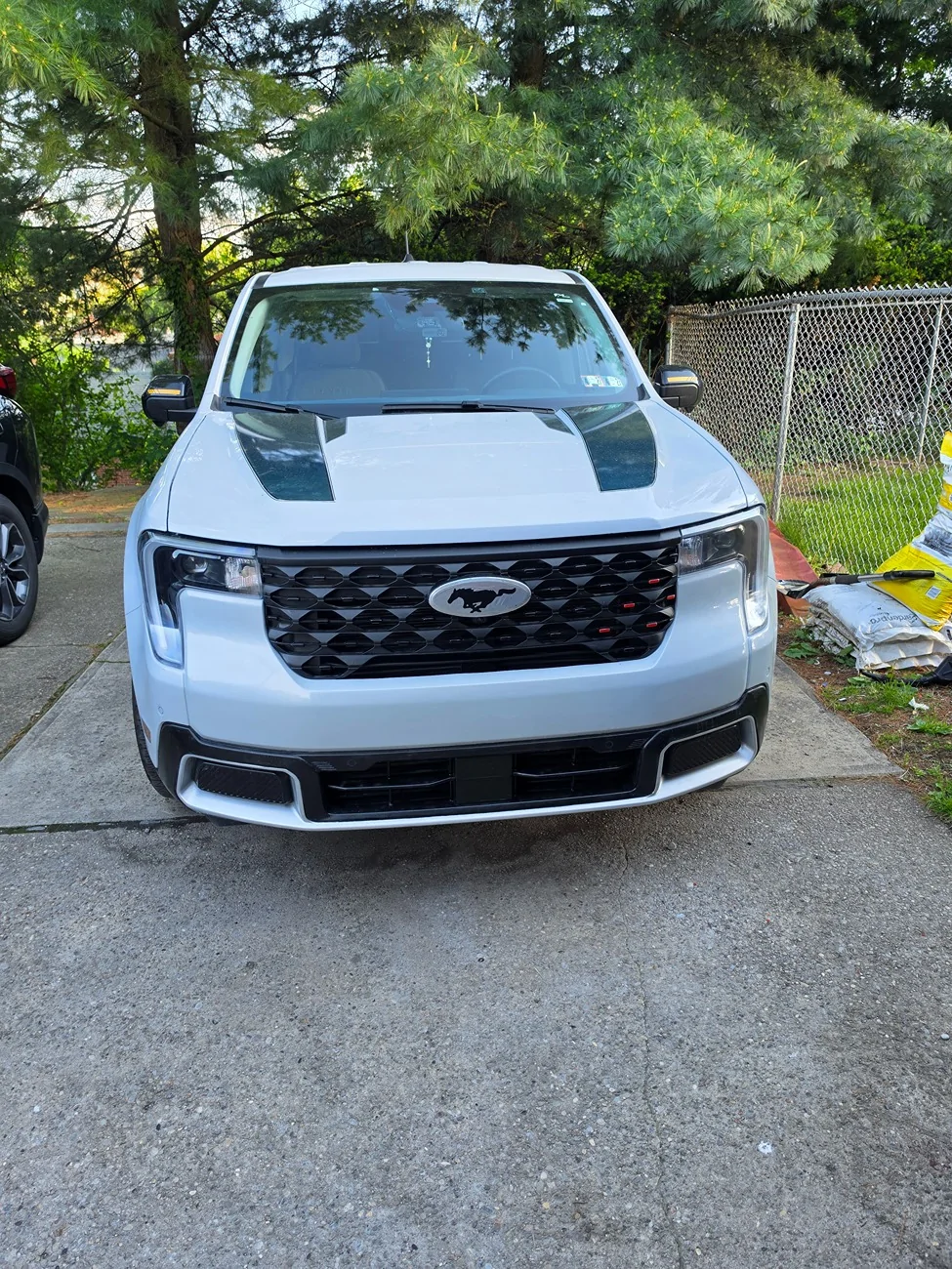 Ford Maverick Hate the black plastic honeycomb grill 20260510_185131