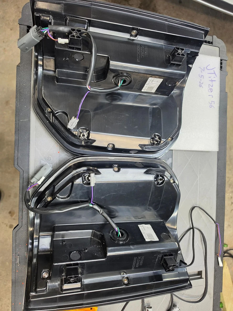 Ford Maverick Form Lighting Taillights 20260705_001025