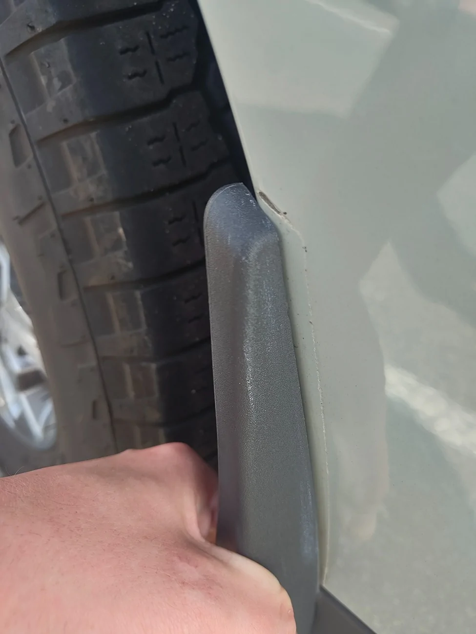 Ford Maverick Did you or will you add mudflaps? 1000039132