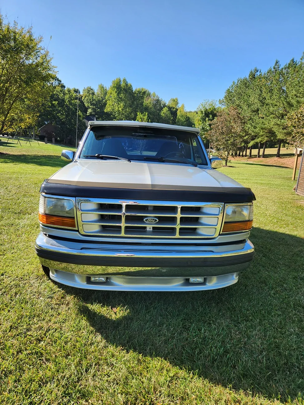 Ford Maverick Hate the black plastic honeycomb grill 20231002_101844