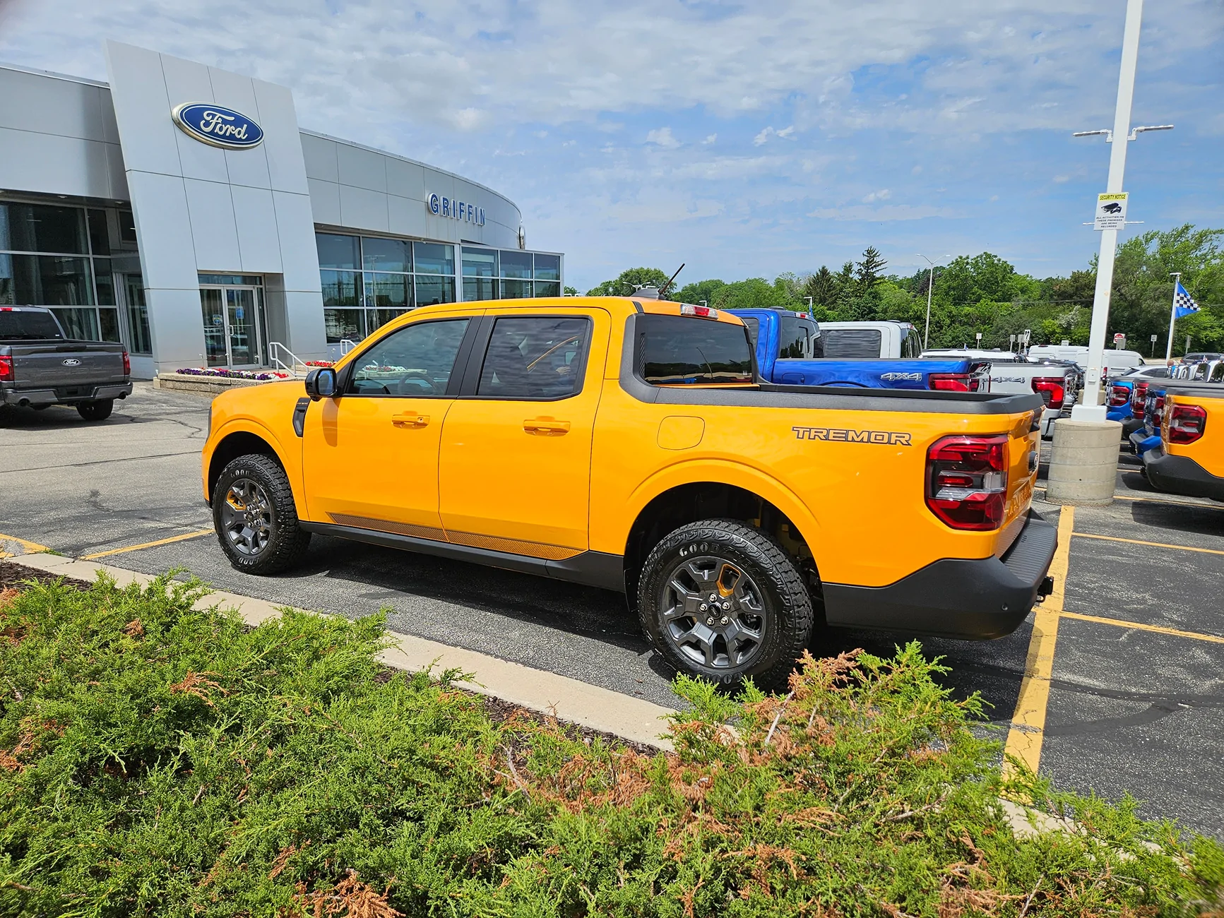 Ford Maverick Yellow or orange doppelgangers  ? 20260703_115253