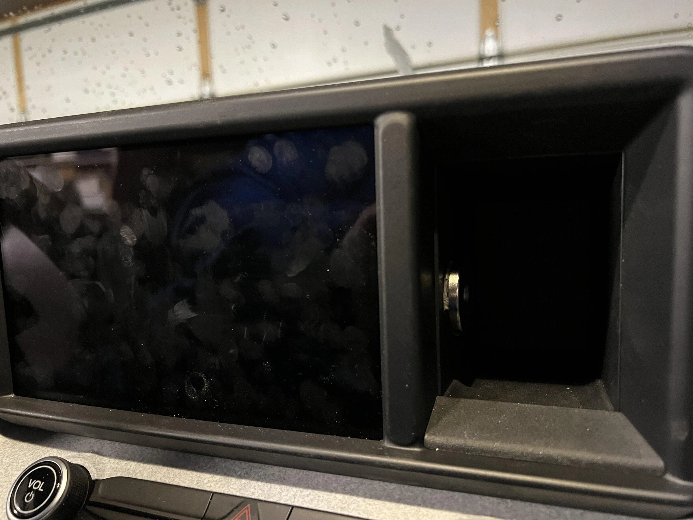 Ford Maverick Ipad mini mount over screen FB124BBD-7A00-4B3A-8E2D-A82F25B57FBA