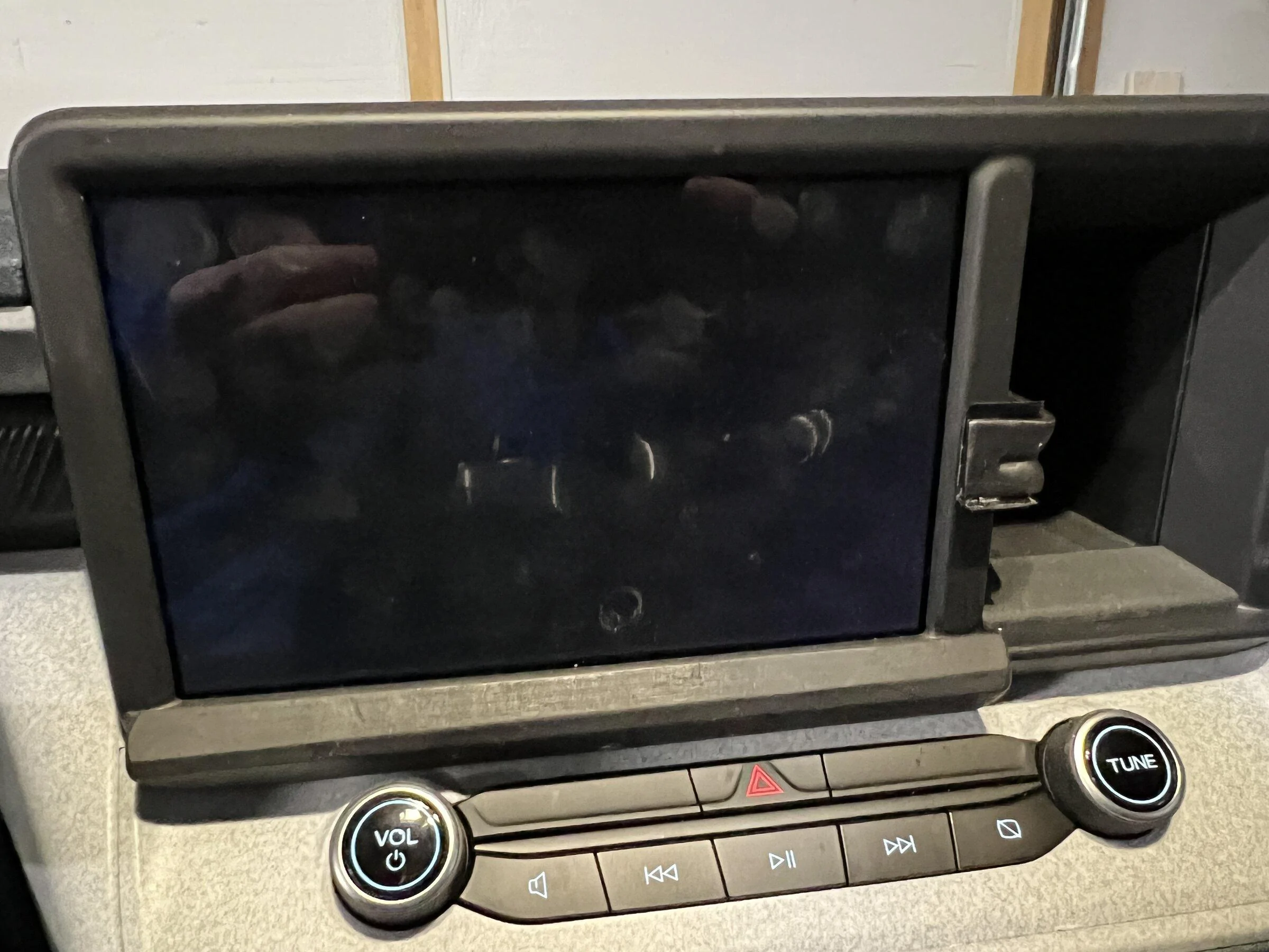 Ford Maverick Ipad mini mount over screen 582B8318-2270-44AD-86B6-654C0C4AA209