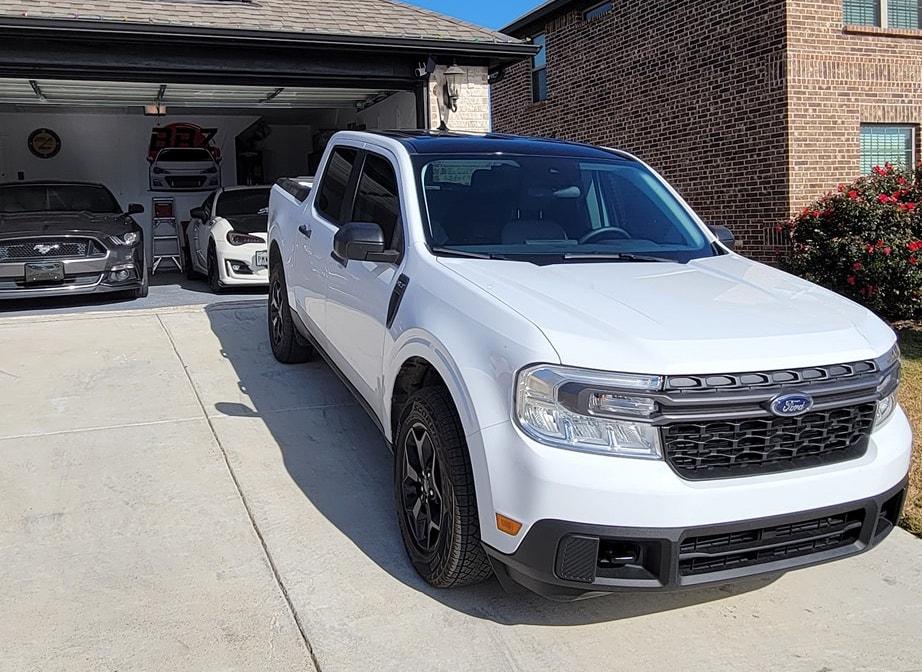 Ford Maverick OXFORD WHITE Maverick Photos Thread Black roof wrap Oxford White Maverick