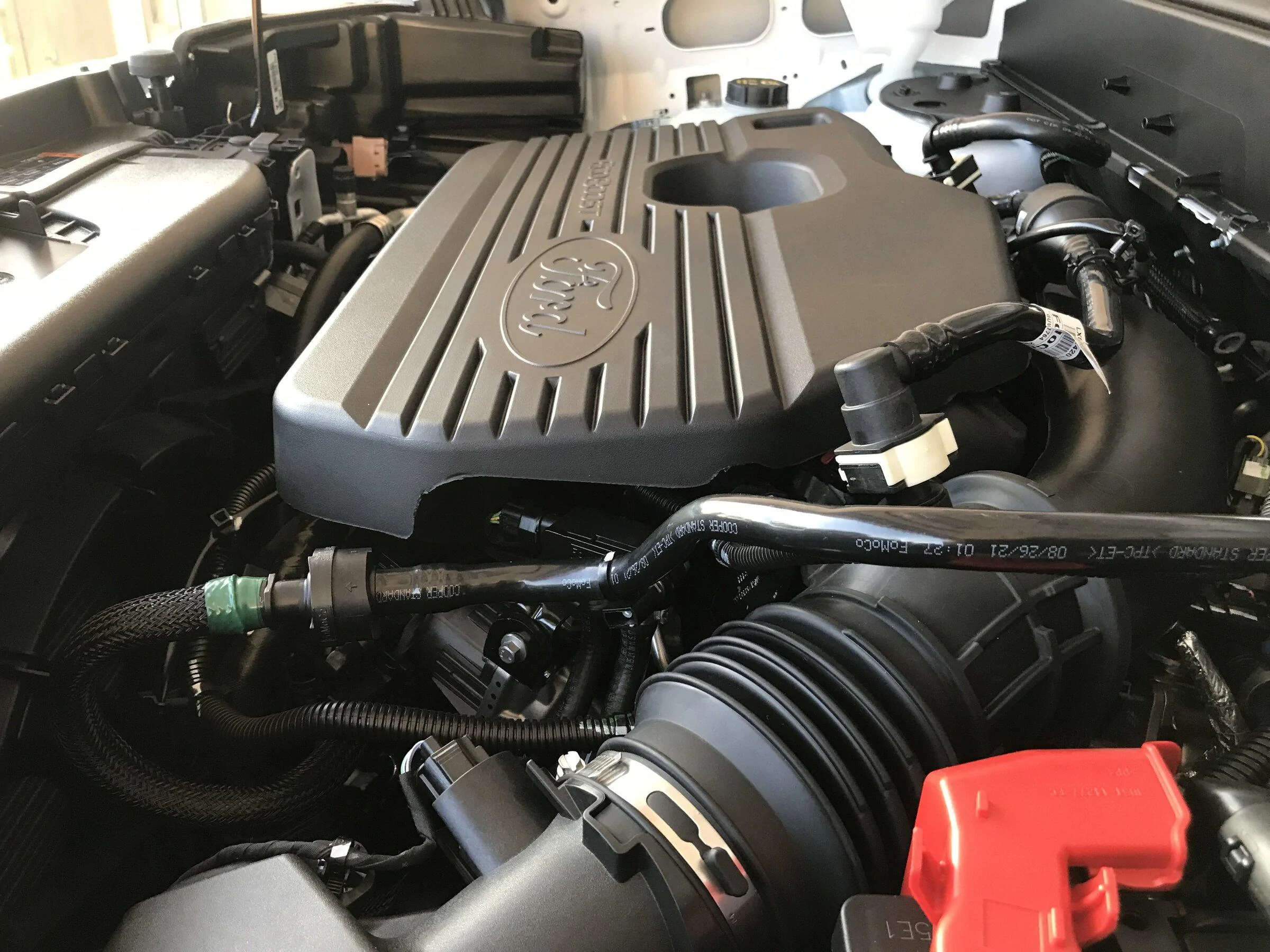 Ford Maverick Engine Cover installed in 2.0L Ecoboost Maverick engine bay (From Escape) 428A4F1B-300A-41FE-9B36-E4E8451F48E1