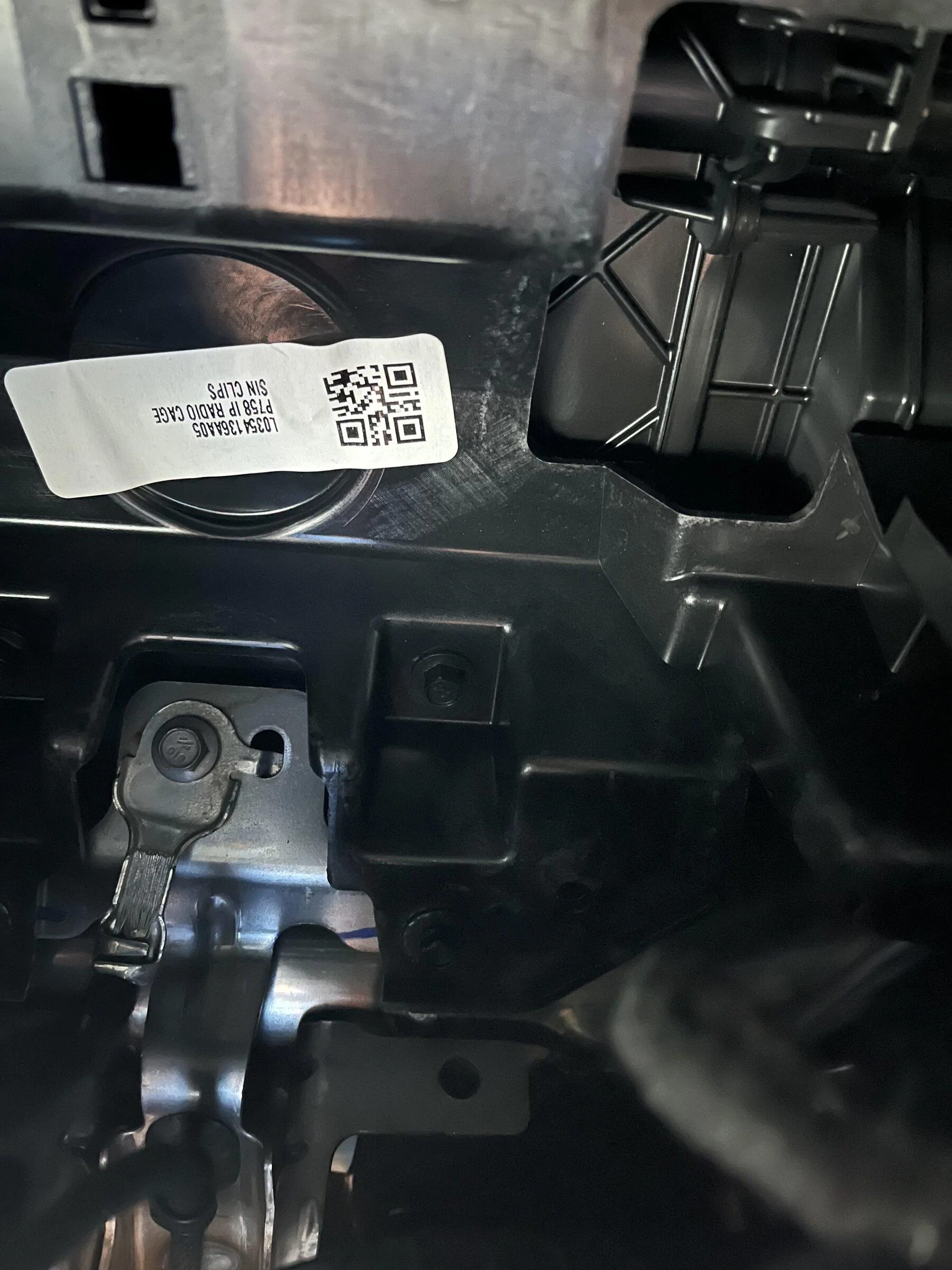 Ford Maverick No APIM  in XLT and below (Unable to upgrade Sync) 824976CF-7DE9-4072-8B88-B169BC31705C