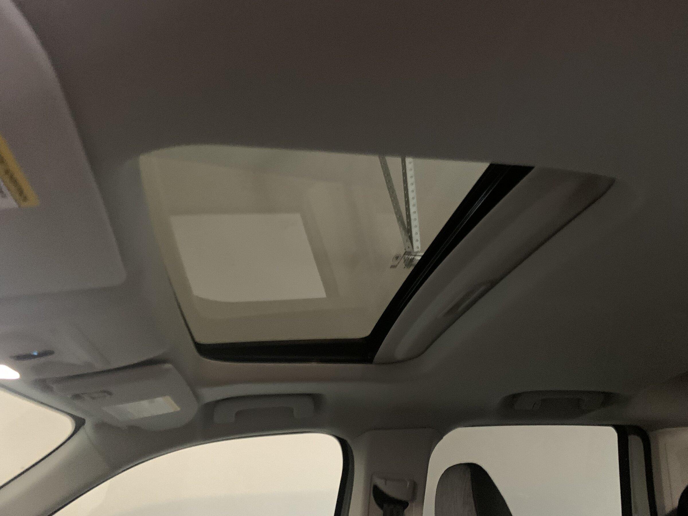 Ford Maverick Photos of Vented Moonroof/Sunroof? IMG_0345