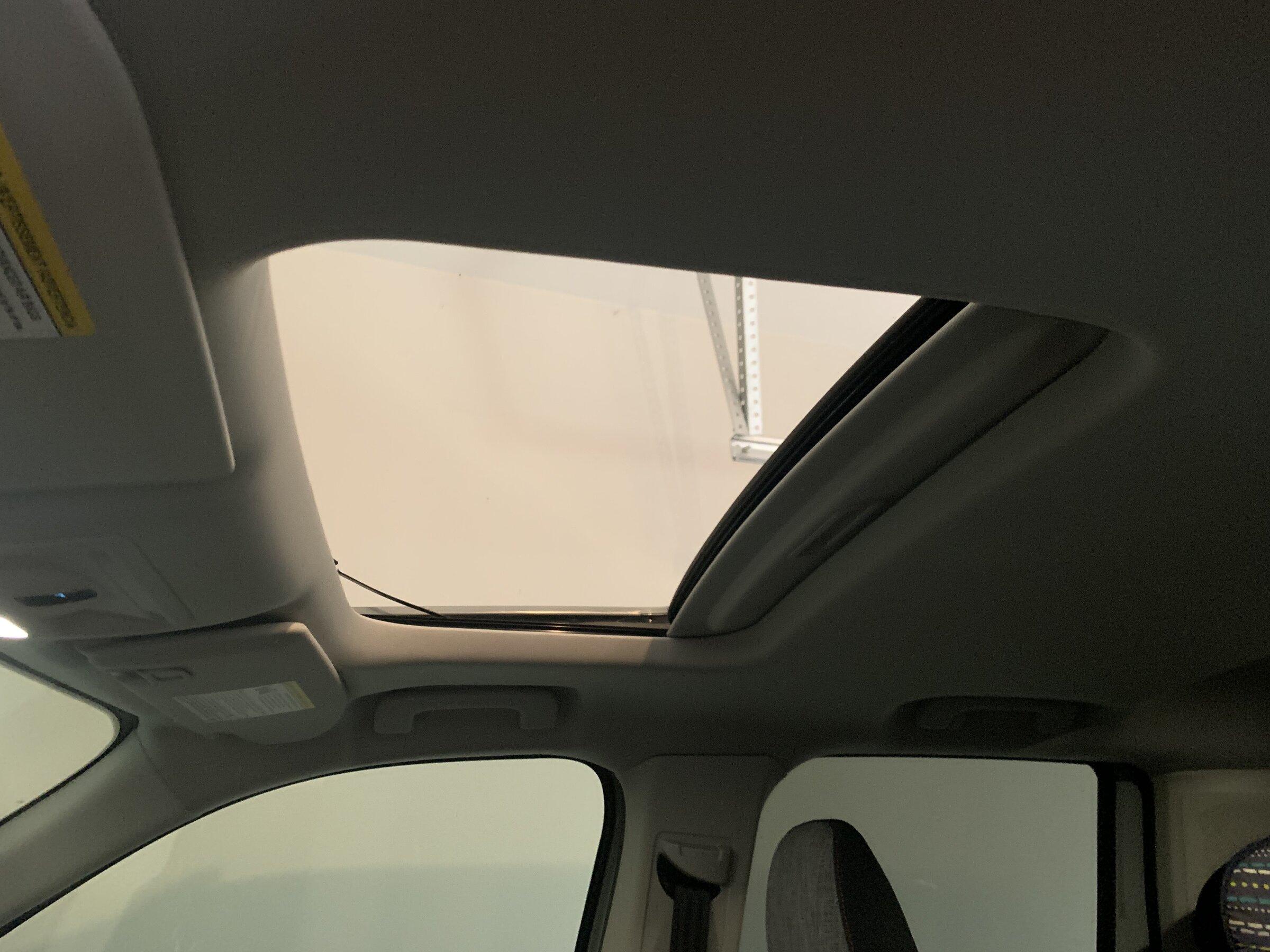 Ford Maverick Photos of Vented Moonroof/Sunroof? IMG_0344