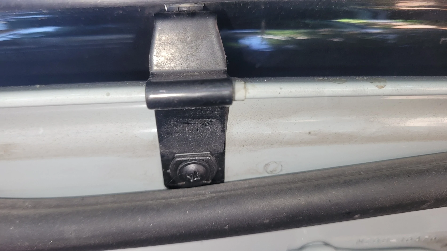 Ford Maverick Bolt-on Hood/Bug Deflector 20260712_081041