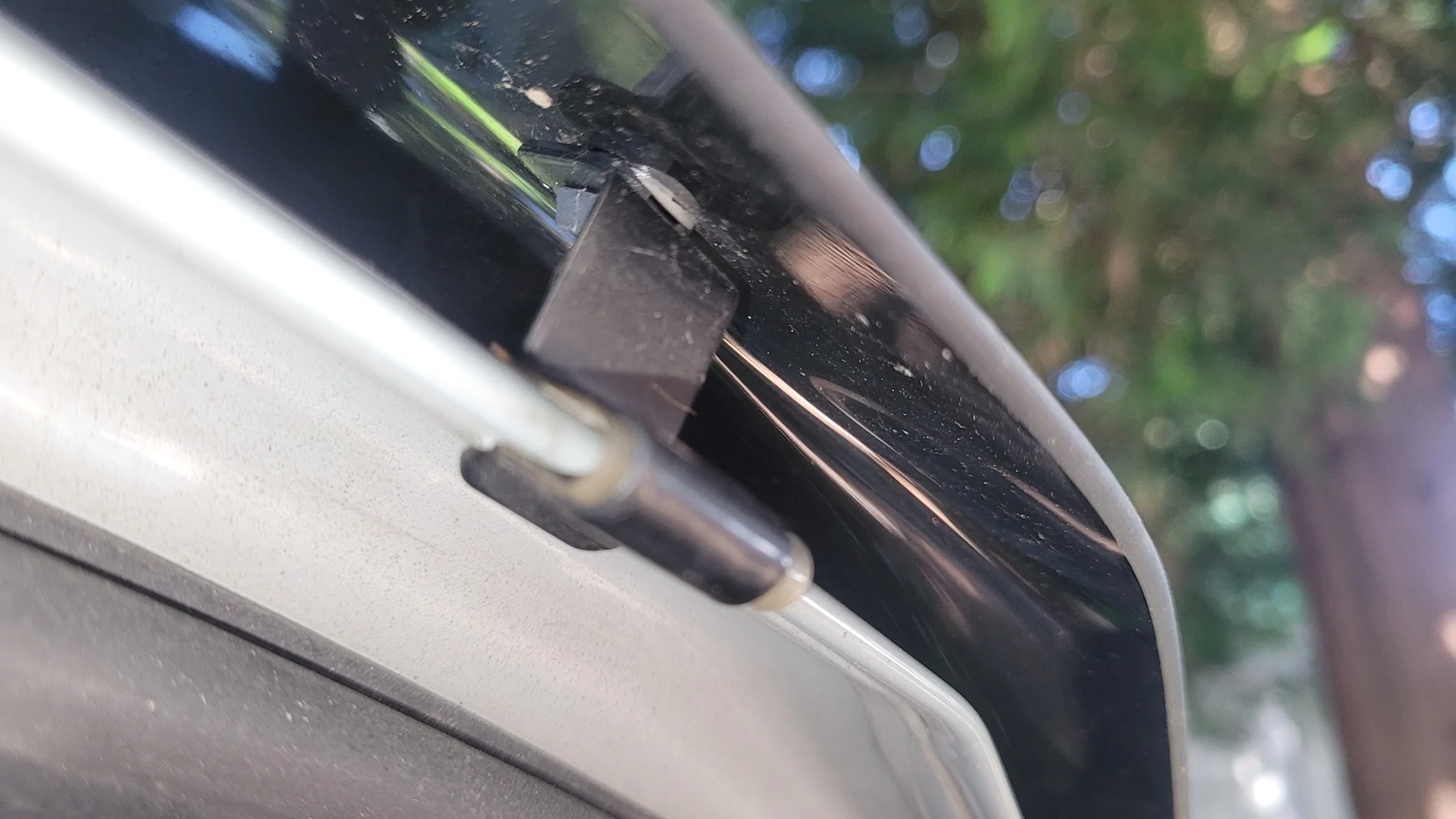 Ford Maverick Bolt-on Hood/Bug Deflector 20260712_081051