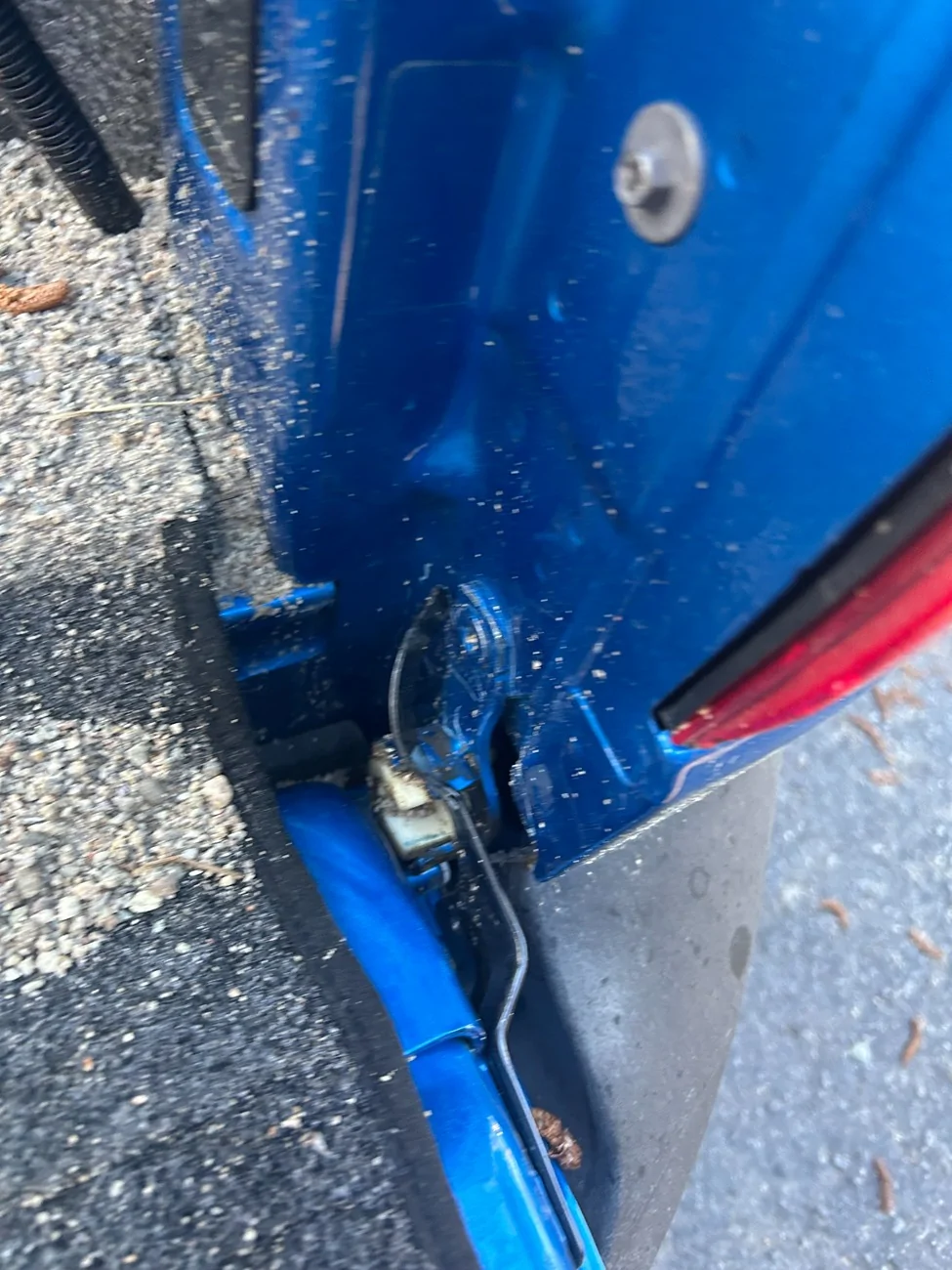 Ford Maverick 2025 XL Maverick Tailgate Issue - broken/misaligned latch - help!? IMG_8740